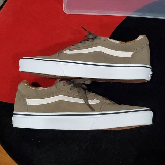 Vans Ward Low Suede Sneakers with Animal Print Sherpa Lining Size 9 - Picture 8 of 12